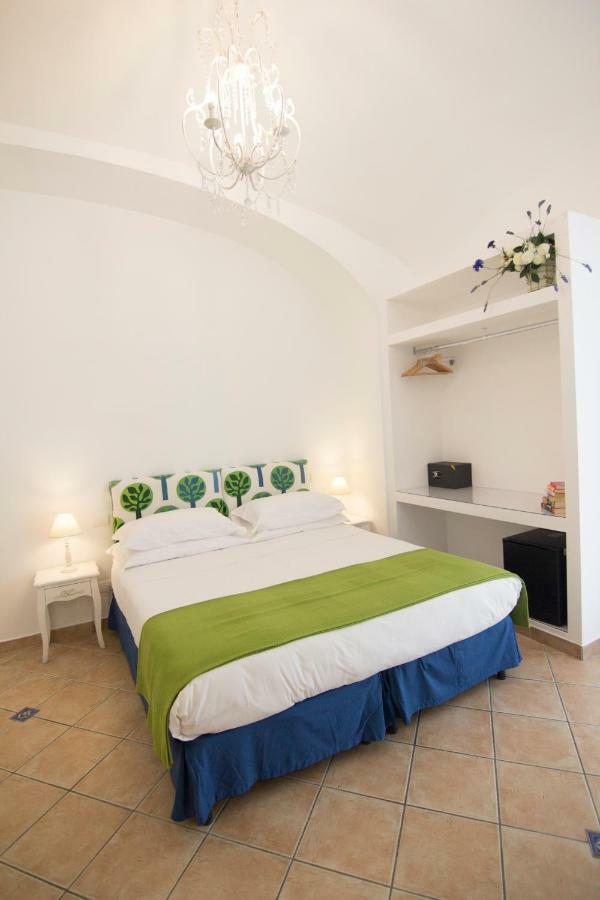 Casa Sorrentina Hotel ภายนอก รูปภาพ